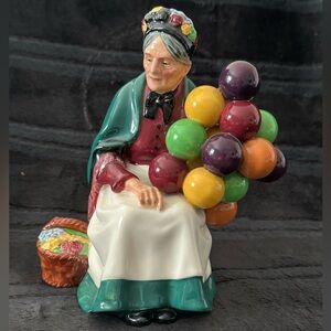 Royal Doulton The Old Balloon Seller Figurine HN1315 Made in England Vintage